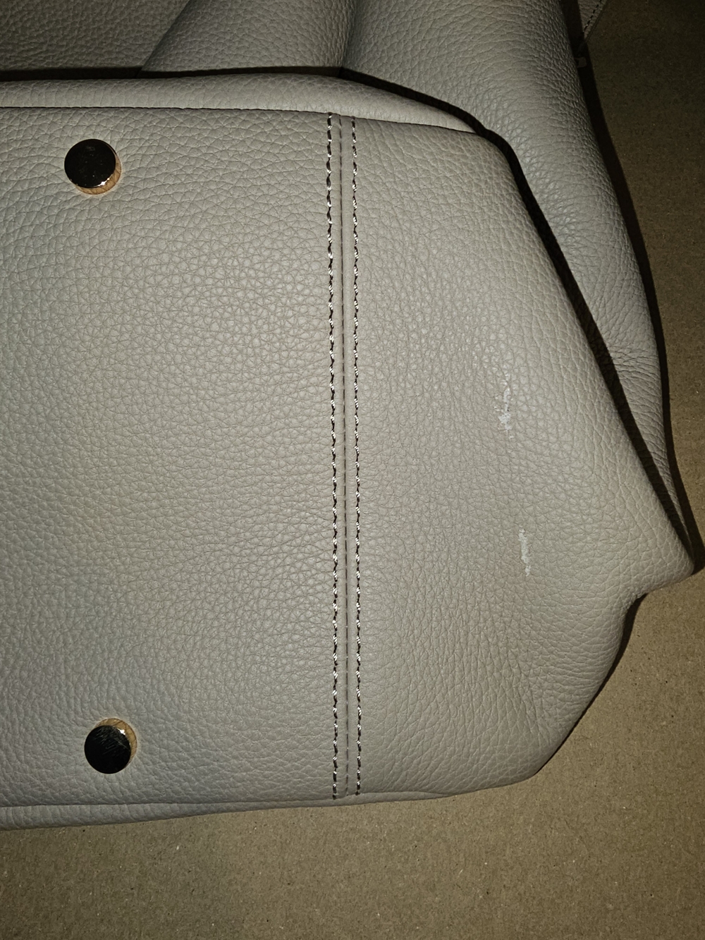 Quince Women's Beige Leather Tote Bag - Picture 7 of 8